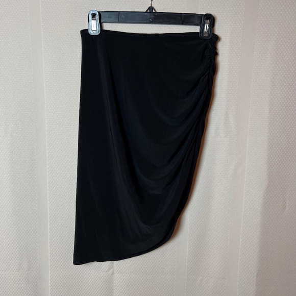 Norma Kamali Women's Side Drape Mini Skirt Black  Sz M - Picture 3 of 10